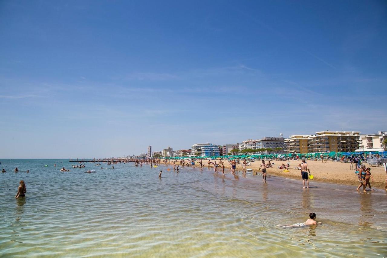 Apollo Apartment Lido di Jesolo Luaran gambar